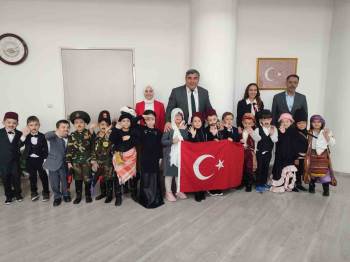 Minik Öğrenciler Milli Mücadele Dönemini Hatırlattı
