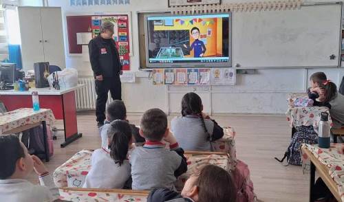 Minik öğrencilere AFAD’dan afet farkındalık eğitimi