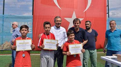 Minik sporcuların sertifika heyecanı