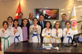 Minik Tekvandoculardan Kaymakam Kaya’Ya Ziyaret
