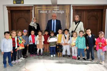 Minikler Gazzeli Kardeşlerini Unutmadı
