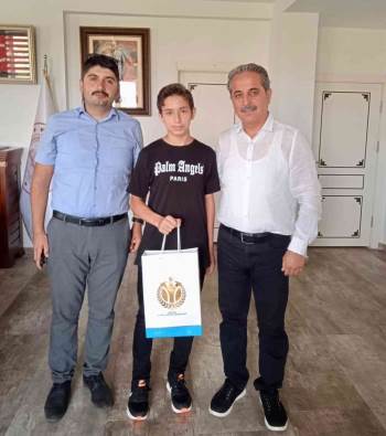 Minikler Halter Türkiye Şampiyonunu Makamında Ağırladı
