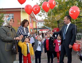 Minikler Mehmetçik’E Sevgi Balonuyla Selam Gönderdi

