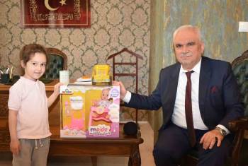 Miniklerden Anlamlı Ve Örnek Davranış
