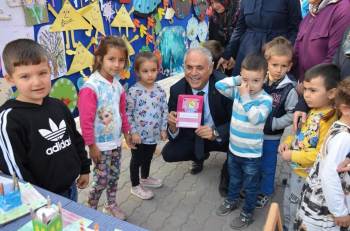 Miniklerden Başkan Amcalarına Büyük İlgi
