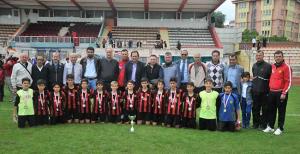 Miniklere destek oldular