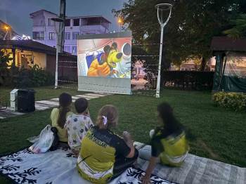 Miniklere Özel Çizgi Film Gecesi Düzenlendi
