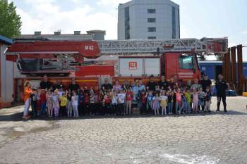 Miniklere Yangın Eğitimi
