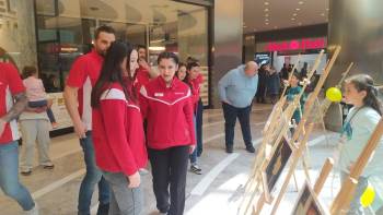 Miniklerin Fotoğraf Sergisi Büyük İlgi Gördü
