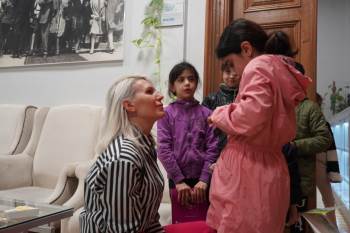 Miniklerin Hediyesi, Başkan Subaşı’Nı Çok Mutlu Etti
