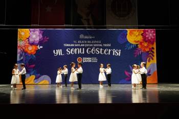 Miniklerin Mezuniyet Gösteri Büyük Beğeni Topladı
