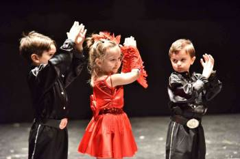 Miniklerin Yıl Sonu Gösterileri Görülmeye Değerdi
