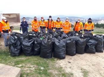 Mıntıka Temizliğinde Her Gün 1 Kamyon Çöp Toplanıyor
