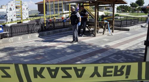 Mısırcıyı pompalı tüfekle öldürdüler