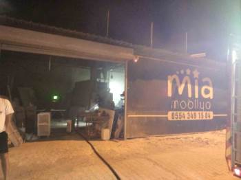 Mobilya Üretim Dükkanında Yangın
