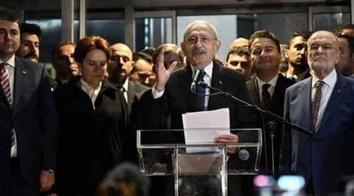 Moral üstünlük muhalefete geçti 