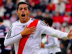 Mori imzayı atıyor