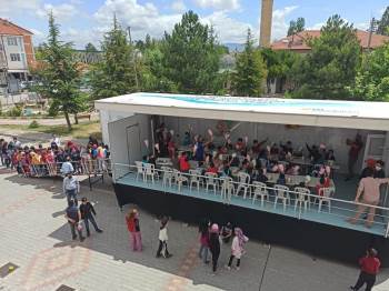 Motivasyon Tırı Aslanapa’Da
