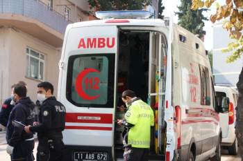 Motosiklet İle Minibüs Çarpıştı; 1 Kişi Yaralandı
