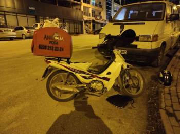 Motosiklet İle Otomobil Çarpıştı, 1 Kişi Yaralandı
