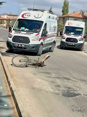 Motosikletle Çarpışan Bisiklet Sürücüsü Yaralandı
