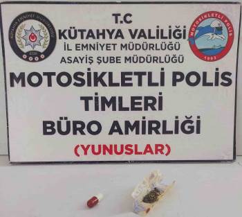 Motosikletli Şahsın Üzerinde Uyuşturucu Bulundu
