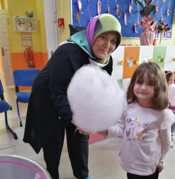 Ms Ve Epilepsi İle Yaşam Derneği’Nden Öğrencilere Pamuk Şekeri İkramı
