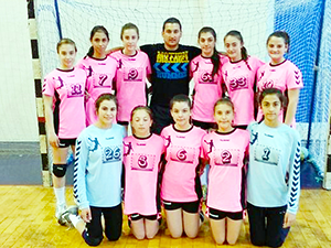 Mualla Zeyrek Küçük Kızlar