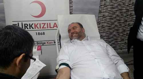 Muammer Karaman kan bağışı yaptı