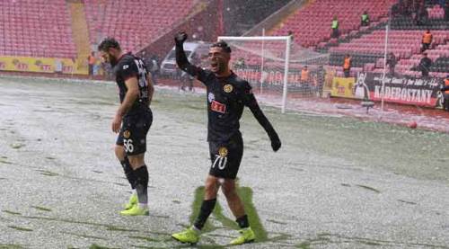 Mücadele eder ve kazanırız!