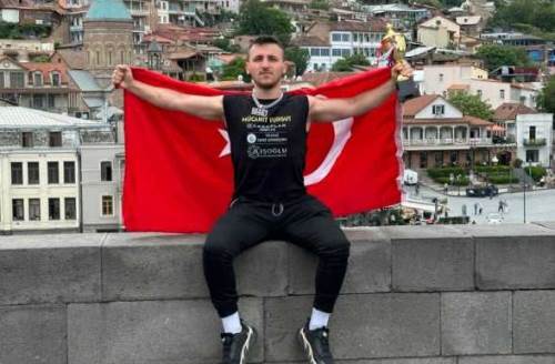 Mücahit Turgut’tan tarihi zafer: Sakatlığına rağmen şampiyon oldu