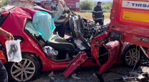 Mucize kurtuluş! Bu araçtan sağ çıktılar!