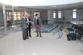 Müdür Başyiğit, "Kütahya Kendin Yap Merkez Atölyesi" İnşaat Alanında İncelemelerde Bulundu
