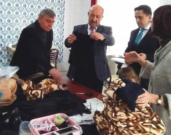 Müdür Başyiğit, Altıntaş Hem’De Deprem Bölgesi İçin Hazırlanan Ürünleri İnceledi
