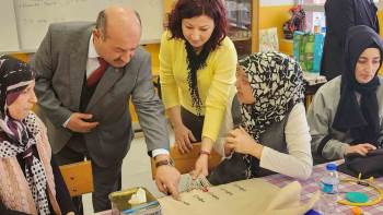 Müdür Başyiğit, İğne Oyalarını İnceledi
