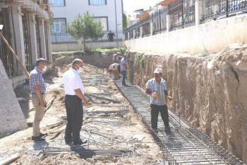 Müdür Başyiğit, Okul İnşaatlarında İncelemelerde Bulundu

