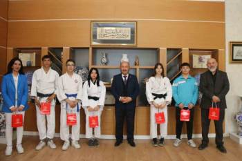 Müdür Başyiğit, Paralimpik Judo Branşında Türkiye Derecesi Elde Eden Öğrencileri Kabul Etti
