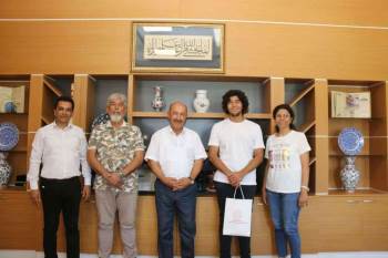 Müdür Başyiğit, Yks’De Sayısal Derecesi Elde Eden Necati Gökbel’İ Tebrik Etti
