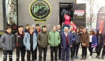 Müdür Başyiğit Narkotik Eğitim Tırı’Nı Ziyaret Etti
