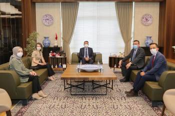 Müdür İsmail Sayar: "Sgk, Dünyaya Örnek Bir Sistemle Hizmet Veriyor"
