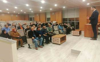 Müdür Yeniay, Arıcılık Kursuna Katılan Kursiyerleri Dinledi
