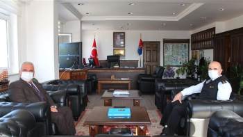 Müftü Erhun’Dan, İl Jandarma Komutanı Sandal’A Ziyaret
