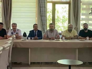 Muhtarlardan Belediye Kütahyaspor’A Destek
