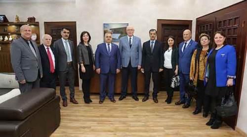 Muhtarlardan Kazım Kurt'a ziyaret