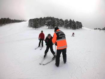 Murat Dağı Kayak Merkezi’Ndeki “Jak” Timleri Güven Veriyor
