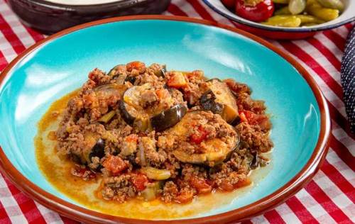 Musakka Yemeğinin Yanına Ne Gider?