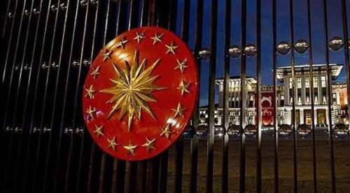 Mustafa Elagöz Külliye’ye gitti, ama ayağa kalkmadı!