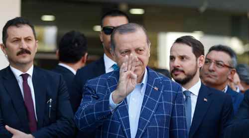 Mustafa Kemal'e niye ihanet ediyorsun