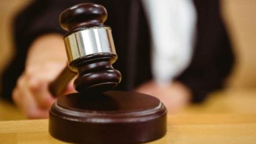 Müstehcen sosyal medya grubu işinden etti