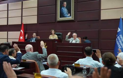 Mutlak butlan tartışması Eskişehir Büyükşehir Meclisi'ni gerdi!
